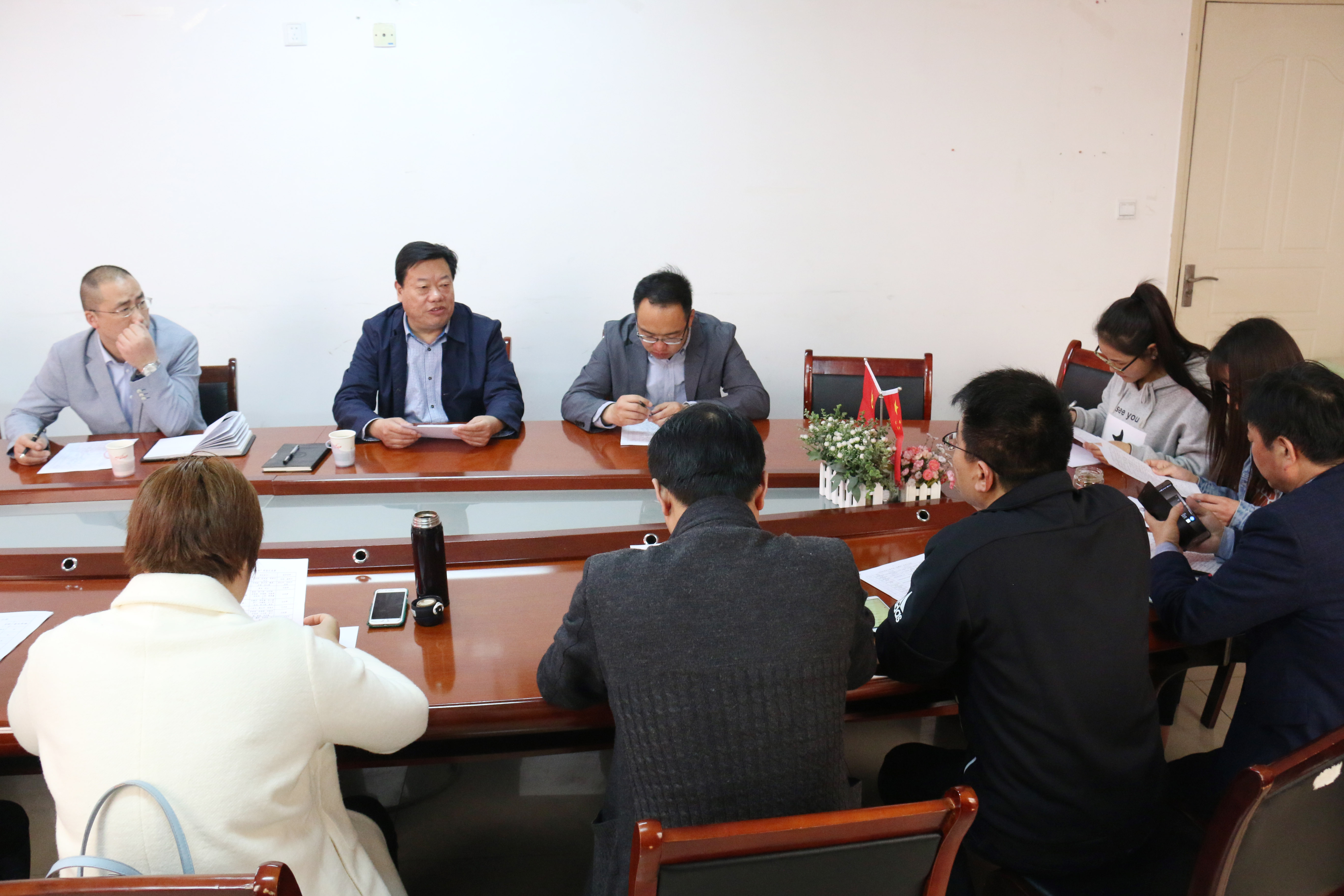 2校党委副书记谢冰松到机电工程学院调研.JPG