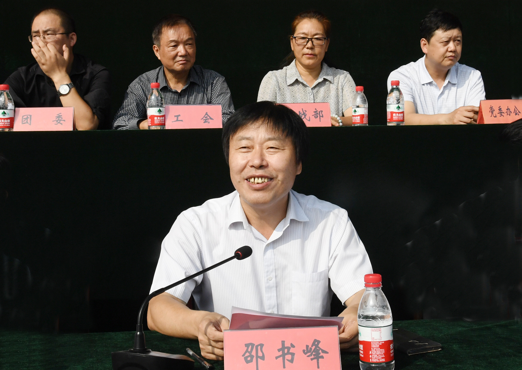 9党委副书记邵书峰宣读《必赢71886网址登录关于表彰“十佳优秀教官”的决定》.JPG